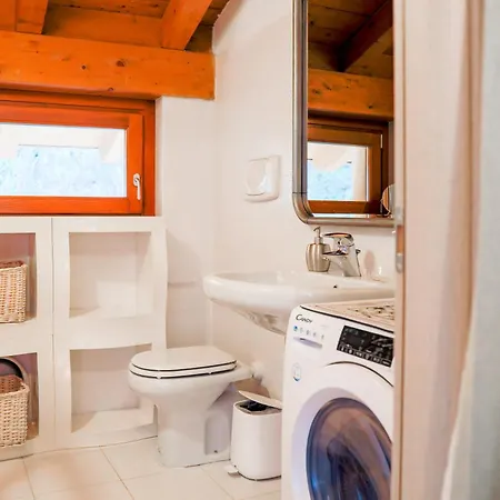 Grabbia 12 By Design Lejlighed Bellano