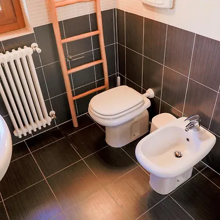 Grabbia 12 By Design